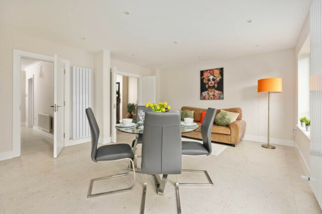 eyJidWNrZXQiOiJtZWRpYW1hc3Rlci1zM2V1IiwiZWRpdHMiOnsicmVzaXplIjp7ImZpdCI6Imluc2lkZSIsIndpZHRoIjoxMjAwLCJoZWlnaHQiOjEyMDB9fSwib3V0cHV0Rm9ybWF0IjoianBlZyIsImtleSI6ImIvZi9iZjc4YTBjMi0zMDg0LTQ0OGItYTVlZC1iMTU5OWE3NDM2MDguanBnIn0=