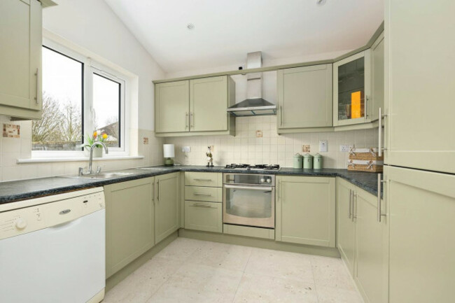 eyJidWNrZXQiOiJtZWRpYW1hc3Rlci1zM2V1IiwiZWRpdHMiOnsicmVzaXplIjp7ImZpdCI6Imluc2lkZSIsIndpZHRoIjoxMjAwLCJoZWlnaHQiOjEyMDB9fSwib3V0cHV0Rm9ybWF0IjoianBlZyIsImtleSI6IjcvNi83NjM0Zjk0OS0wNmQ2LTQzNTMtYjY0Ny1kNDUwMWM2YTljMTQuanBnIn0=