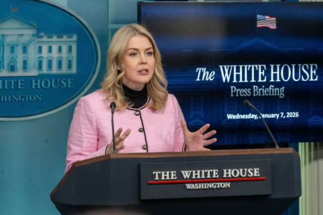 washington-usa-8th-jan-2026-white-house-press-secretary-karoline-leavitt-attends-a-daily-press-briefing-at-the-white-house-in-washington-dc-the-united-states-on-jan-7-2026-white-house-press