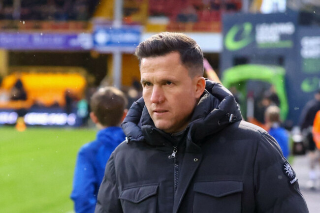 the-university-of-bradford-stadium-bradford-england-29th-november-2025gary-caldwell-manager-of-exeter-before-the-game-bradford-city-v-exeter-city-sky-bet-league-one-202526-the-university-o