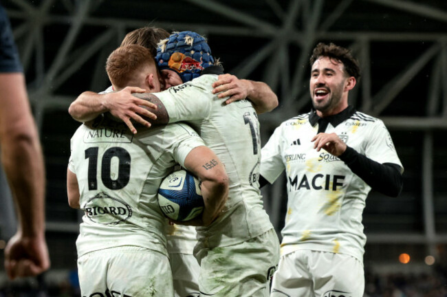 nathan-bollengier-and-jack-nowell-celebrate-ihaia-wests-try