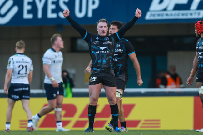 stuart-hogg-celebrates