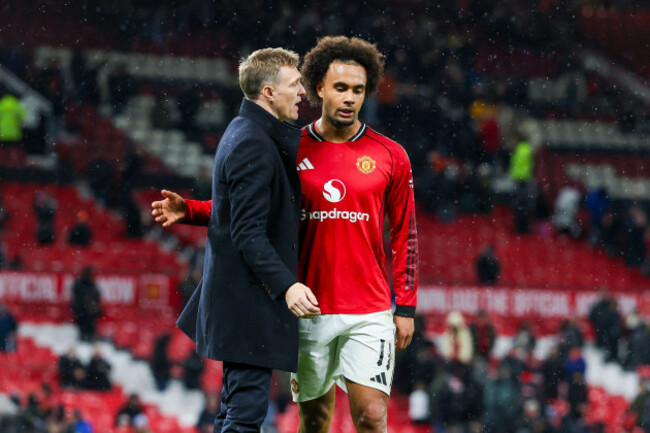 manchester-uk-11th-jan-2026-manchester-united-interim-first-team-manager-darren-fletcher-consoles-manchester-united-forward-joshua-zirkzee-11-after-the-manchester-united-v-brighton-hove-albion