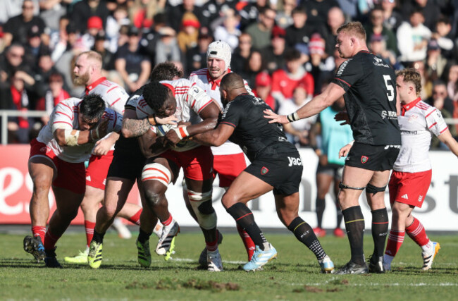 michael-alaalatoa-with-edwin-edogbo-as-he-is-tackled-by-kyle-sinckler