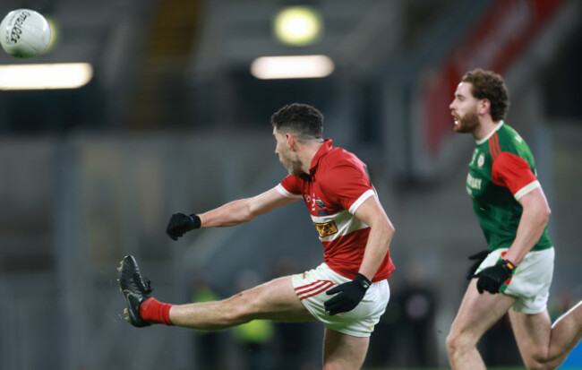 mikey-geaney-kicks-the-winning-point