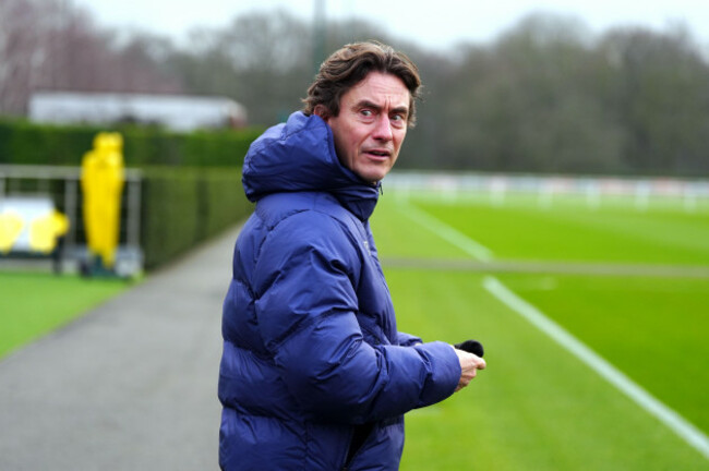 tottenham-hotspur-manager-thomas-frank-during-a-training-session-at-the-tottenham-hotspur-football-club-training-ground-london-picture-date-monday-january-19-2026