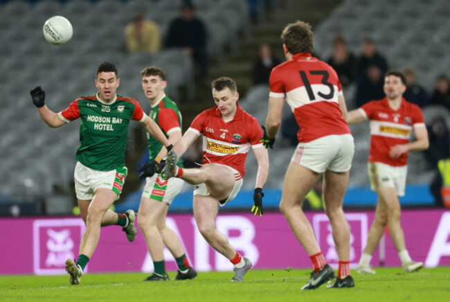tom-osullivan-kicks-a-point-to-level-the-game