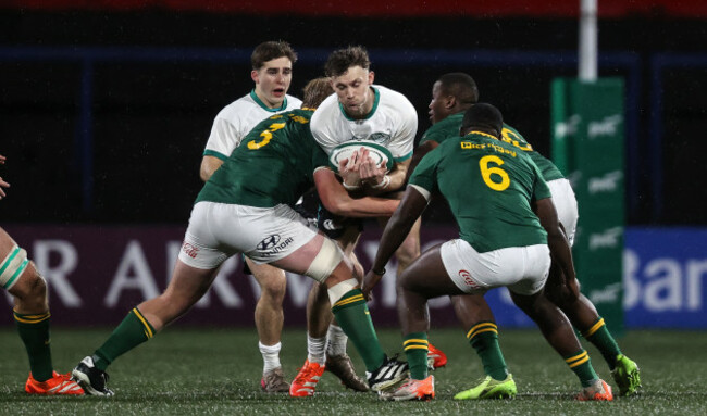 tom-wood-tackled-by-danie-kruger