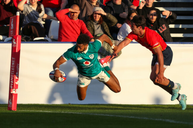 robert-baloucoune-scores-a-try