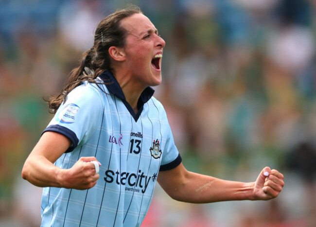 hannah-tyrrell-celebrates