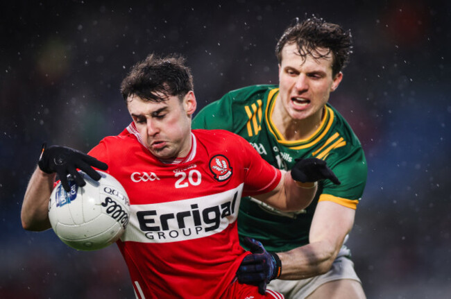 conor-mcateer-is-challenged-by-adam-oneill