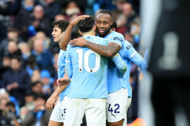 etihad-stadium-manchester-lancashire-uk-24th-jan-2026-premier-league-football-manchester-city-versus-wolverhampton-wanderers-antoine-semenyo-of-manchester-city-celebrates-after-scoring-for-2-0