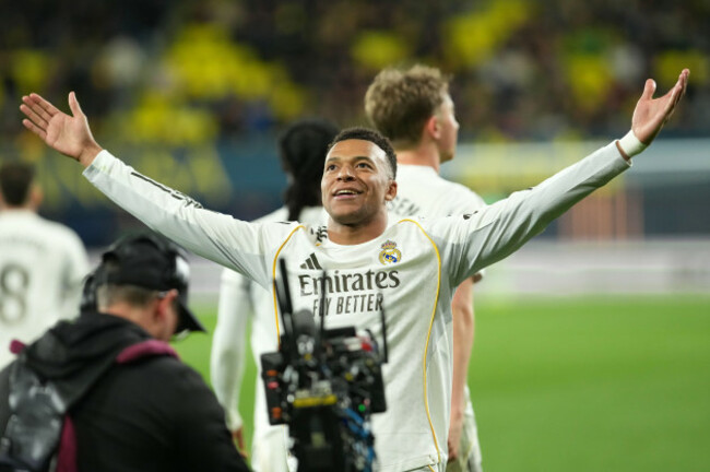real-madrids-kylian-mbappe-celebrates-after-the-spanish-la-liga-soccer-match-between-villarreal-and-real-madrid-in-villarreal-spain-saturday-jan-24-2026-ap-photoalberto-saiz