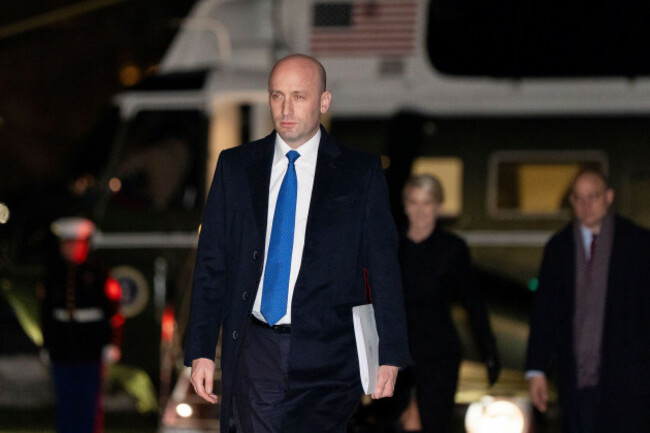white-house-deputy-chief-of-policy-stephen-miller-walks-from-marine-one-after-arriving-on-the-south-lawn-of-the-white-house-tuesday-jan-27-2026-in-washington-ap-photoalex-brandon