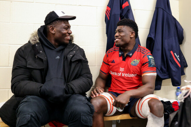 edwin-edogbo-with-his-brother-sean-edogbo-in-the-dressing-room-after-the-game
