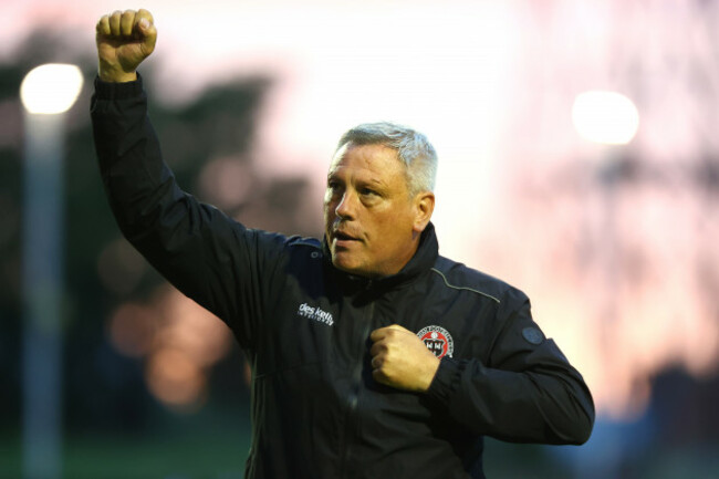 keith-long-celebrates