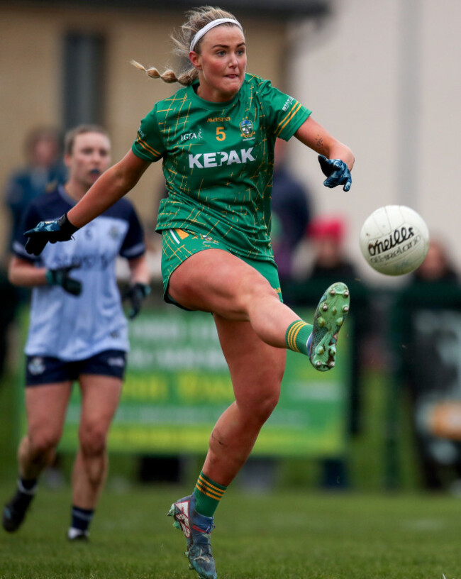 orla-smith-takes-a-shot-at-a-point