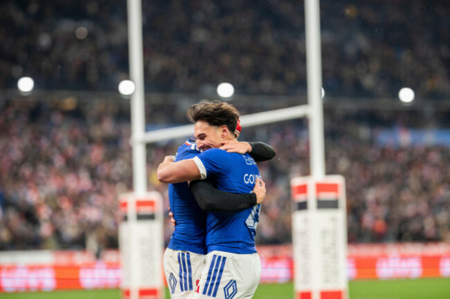 paris-france-22nd-nov-2025-frances-wing-11-louis-bielle-biarrey-and-frances-centre-23-kalvin-gourgues-during-the-autumn-nations-series-international-rugby-union-test-match-between-france-and-a