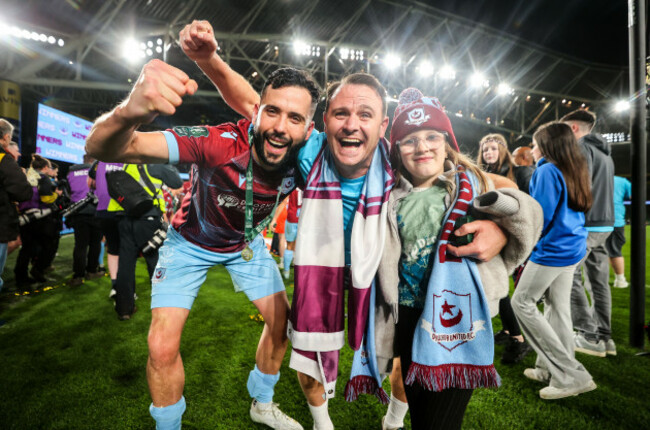 dave-webster-and-daire-doyle-celebrate-after-winning