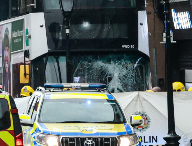 Bus hits pedestrians-20_90742380