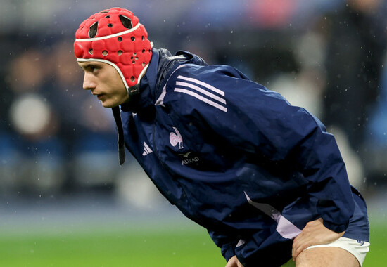 louis-bielle-biarrey-ahead-of-the-match