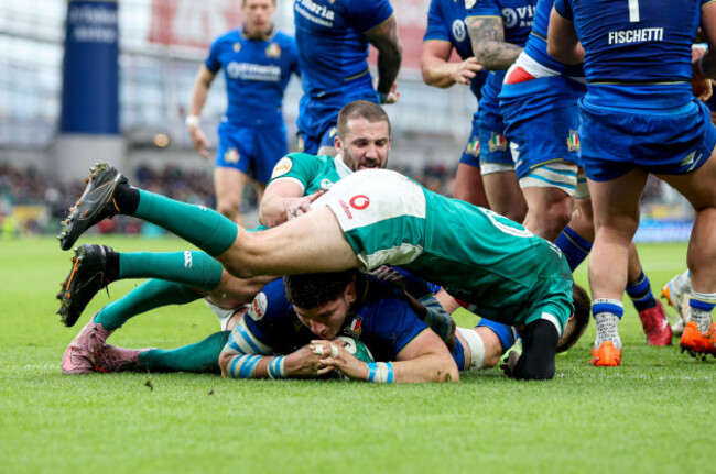 giacomo-nicotera-scores-a-try