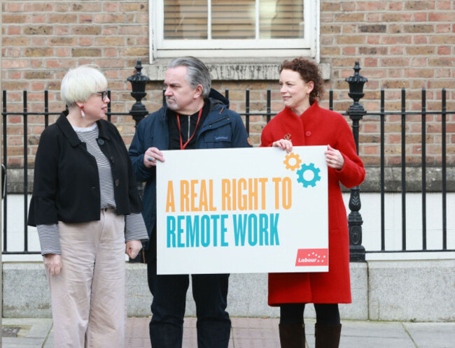 Labour Remote Work-5_90743059