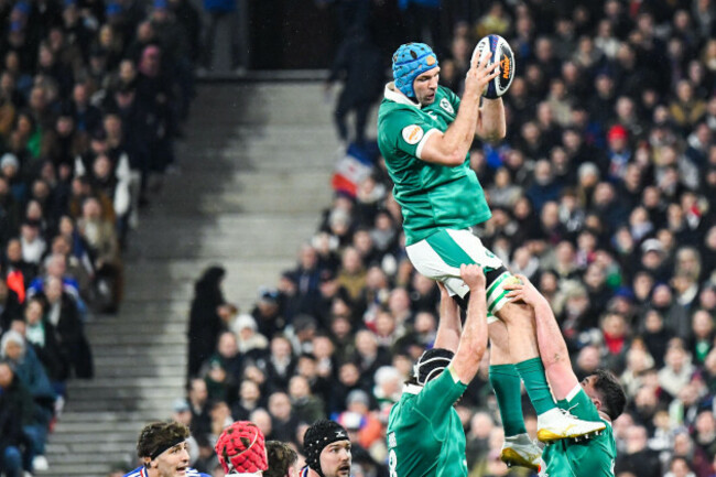 5th-february-2026-stade-de-franceparis-france-6-nations-international-rugby-france-versus-ireland-tadhg-beirne-irl-wins-a-line-out-ball