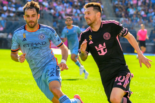 bronx-new-york-usa-21st-sep-2024-kevin-otoole-22-of-nyc-fc-and-lionel-messi-of-miami-fc-go-for-ball-game-between-miami-fc-and-nyc-fc-at-yankee-stadium-credit-image-james-patrick-cooper