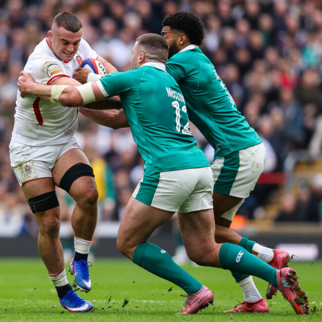 ben-earl-is-tackled-by-robert-baloucoune-and-stuart-mccloskey