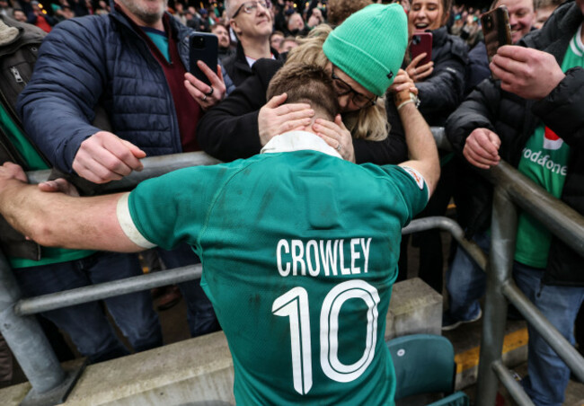 jack-crowley-celebrate-after-the-match