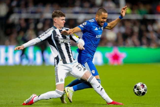 alex-murphy-of-newcastle-united-slide-tackles-dani-bolt-of-qarabag-fk-during-the-newcastle-united-v-qarabag-fk-uefa-champions-league-play-offs-2nd-leg-match-at-st-james-park-newcastle-upon-tyne-en