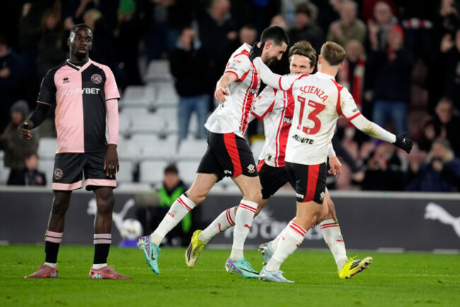 southamptons-finn-azaz-celebrates-with-his-team-mates-after-he-scores-their-sides-first-goal-of-the-game-during-the-sky-bet-championship-match-at-st-marys-stadium-southampton-picture-date-tuesd