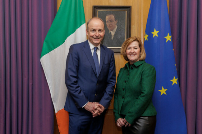 taoiseach-micheal-martin-and-adaire-fox-martin-ceo-and-president-equinix