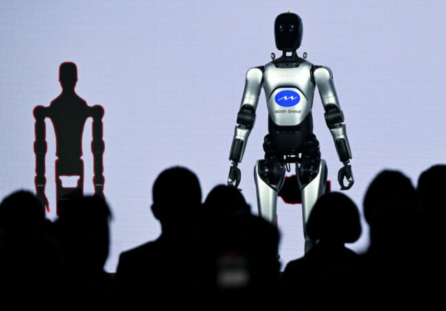 munich-germany-24th-feb-2026-a-robot-from-the-manufacturer-agibot-x2-stands-on-stage-during-a-presentation-the-shanghai-based-company-manufactures-humanoid-robots-and-wants-to-conquer-the-europ