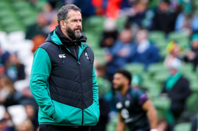 andy-farrell-during-the-warm-up-ahead-of-the-match