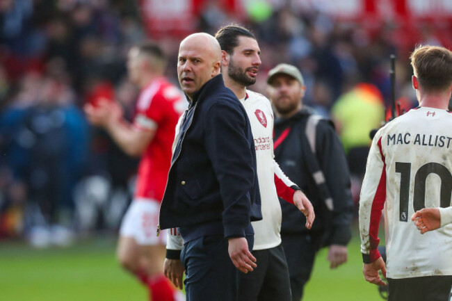 west-bridgford-uk-22nd-feb-2026-arne-slot-manager-of-liverpool-during-the-nottingham-forest-v-liverpool-premier-league-match-at-the-city-ground-west-bridgford-england-on-22-february-2026-credit