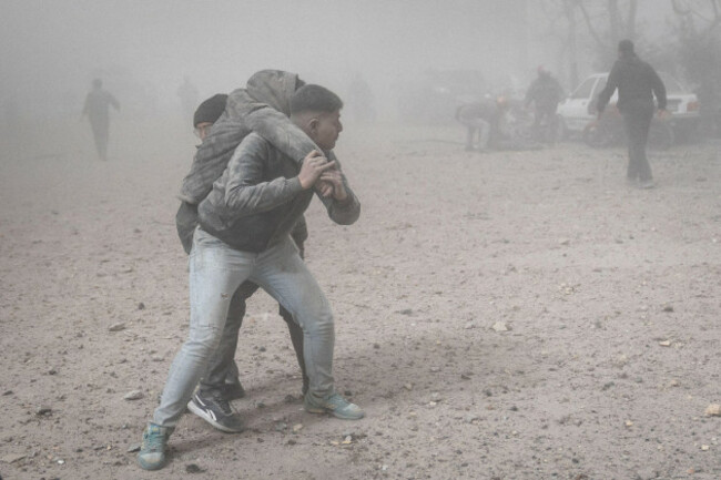 tehran-iran-02nd-mar-2026-this-photo-shows-a-scene-following-an-airstrike-near-the-ferdowsi-square-in-central-tehran-iran-on-march-2-2026-photo-by-hamid-vakiliparspixabacapress-com-credit-ab