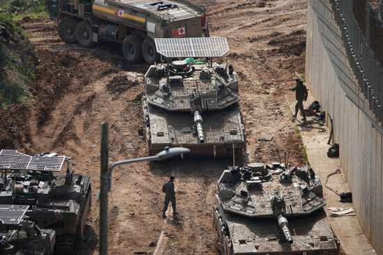 israeli-tanks-maneuver-near-the-israel-lebanon-border-in-northern-israel-wednesday-march-4-2026-ap-photoariel-schalit