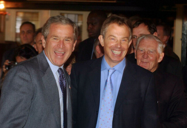 prime-minister-tony-blair-arrives-with-usa-president-george-bush-at-his-local-pub-the-dun-cow-in-sedgefield-county-durham