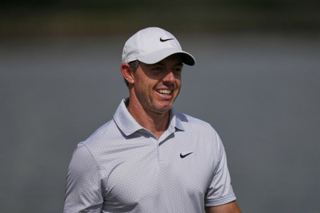 rory-mcilroy-of-northern-ireland-acknowledges-the-gallery-after-his-shot-on-the-sixth-green-during-the-first-round-of-the-arnold-palmer-invitational-at-bay-hill-golf-tournament-thursday-march-5-20