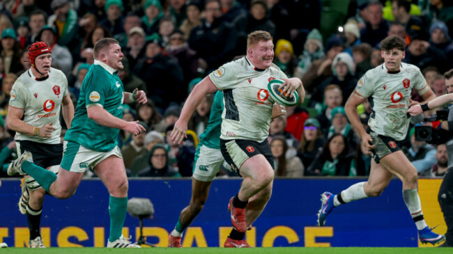 rhys-carre-on-his-way-to-scoring-his-sides-first-try-of-the-match