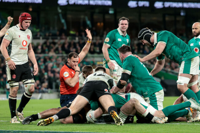 jack-conan-scores-a-try