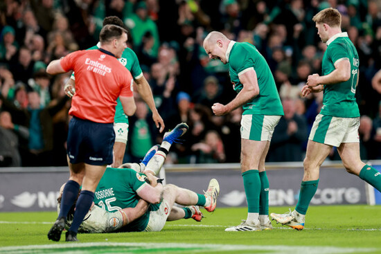 jacob-stockdale-celebrates-after-jamie-osborne-scores-a-try