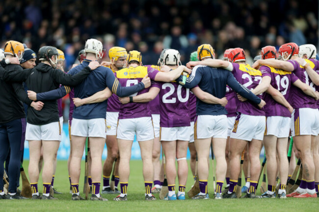 wexford-huddle-before-the-game