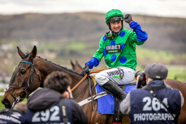 nico-de-boinville-on-old-park-star-celebrates-winning