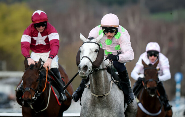 paul-townend-on-lossiemouth-comes-home-to-win