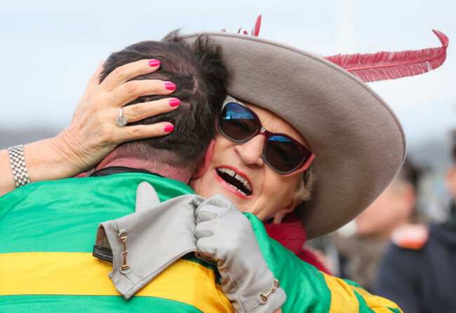 richie-mclernon-is-hugged-by-noreen-mcmanus-after-winning-the-race-with-johnnywho