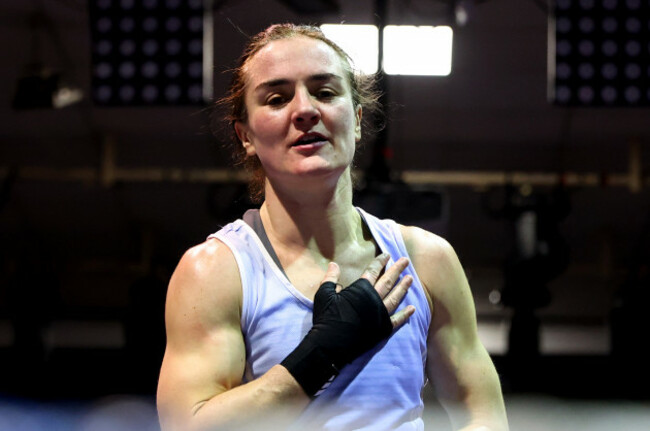 kellie-harrington-celebrates-after-winning