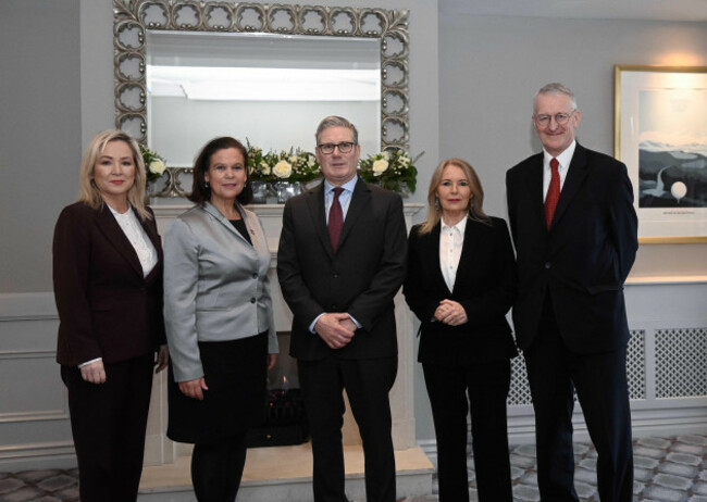 britains-prime-minister-keir-starmer-center-poses-for-a-photo-with-first-minister-for-northern-ireland-michelle-oneill-left-sinn-fein-leader-mary-lou-mcdonald-sinn-fein-mp-pat-cullen-second-ri